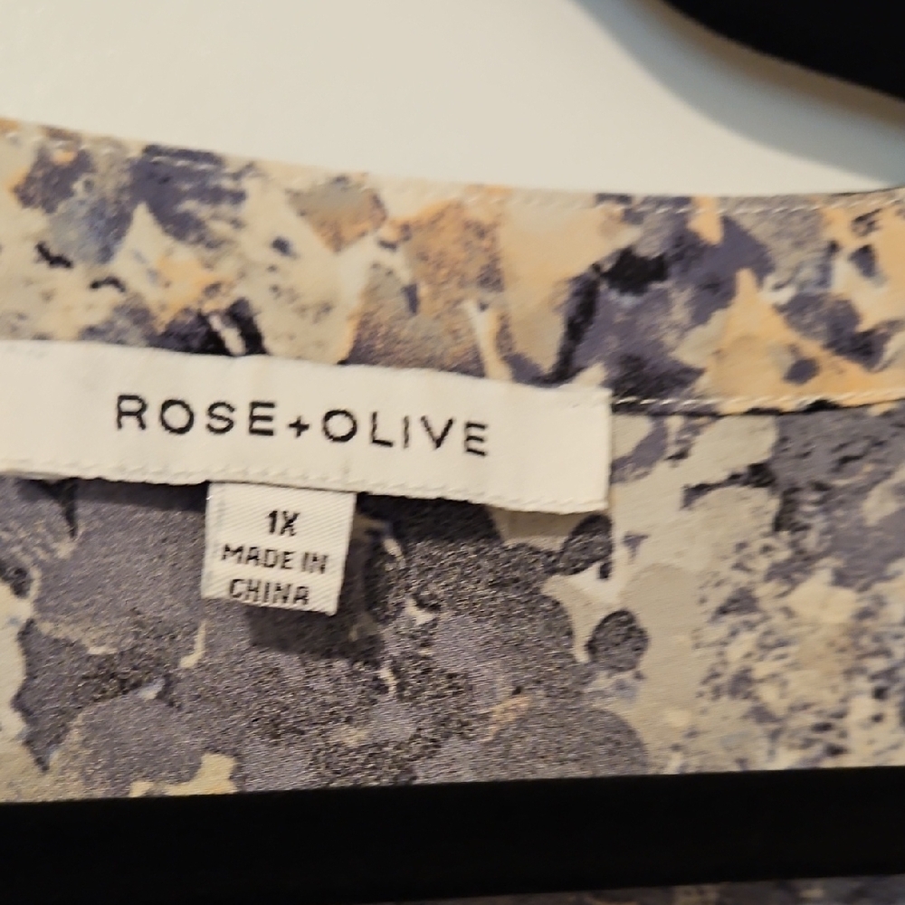 Rose & Olive Ruffled Black and Cream Blouse with Notched Collar - Picture 2 of 2